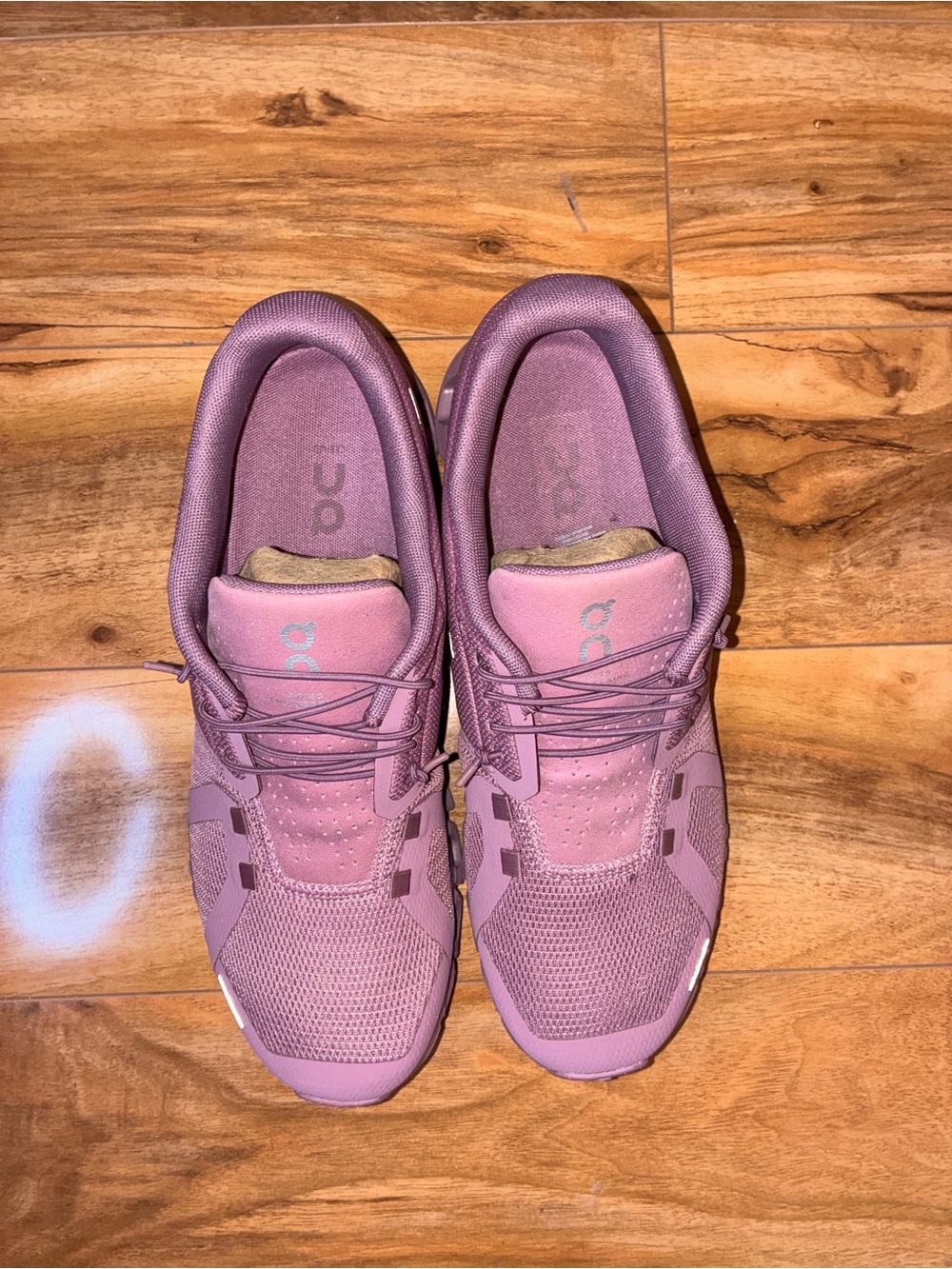 On Cloud 5 Women’s Athletic Running Shoe Sneakers, pink fig/quartz - size 8.5 - Picture 5 of 11